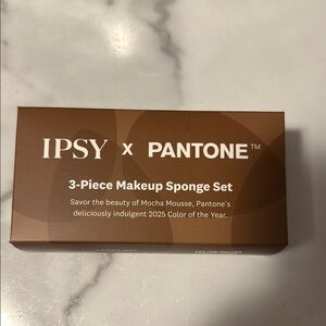 ipsy x Pantone 3-Piece Makeup Sponge Set - Mocha Mousse